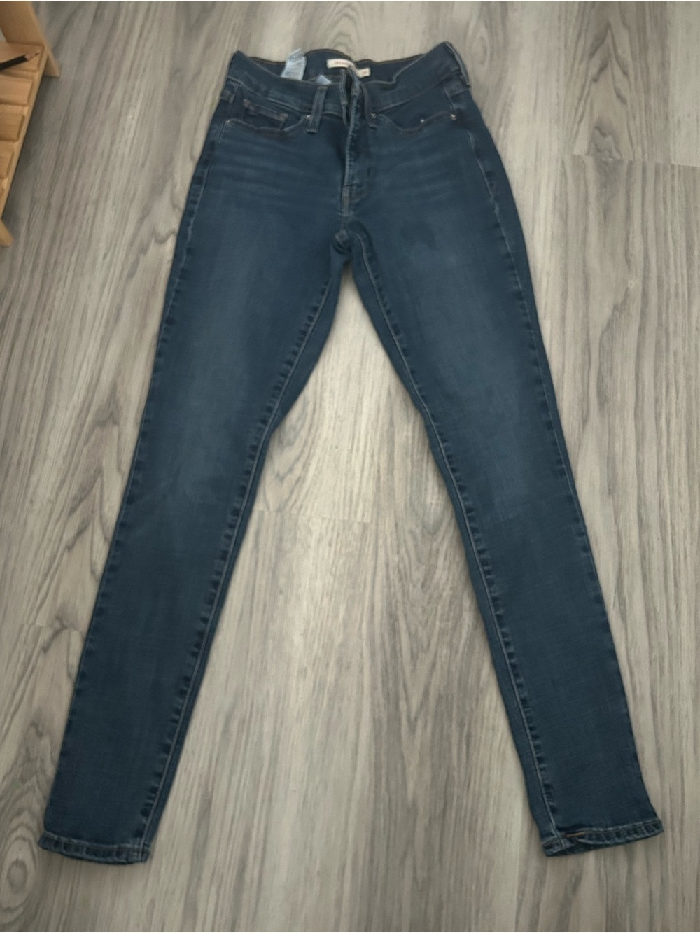 Levi’s Women’s Dark Blue Stretch Skinny Jeans